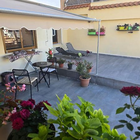 Saranda Beach Apartment Екстериор снимка