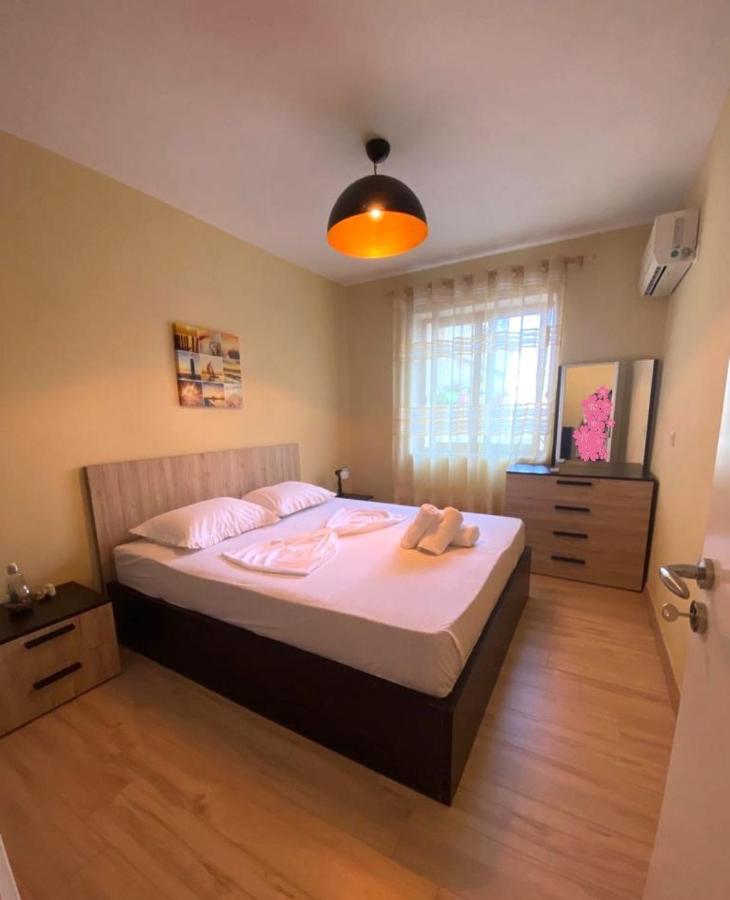 Saranda Beach Apartment Екстериор снимка