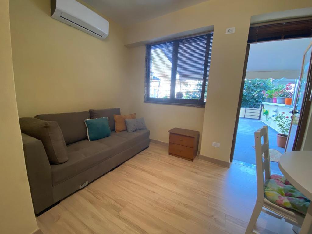 Saranda Beach Apartment Екстериор снимка