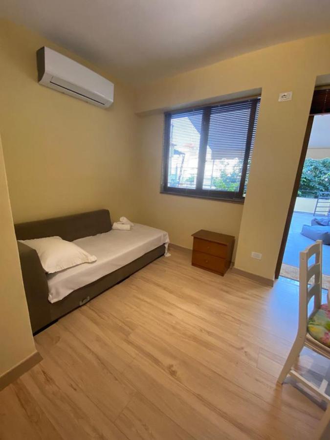 Saranda Beach Apartment Екстериор снимка