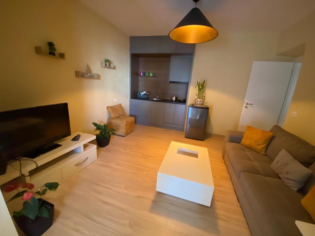 Saranda Beach Apartment Екстериор снимка