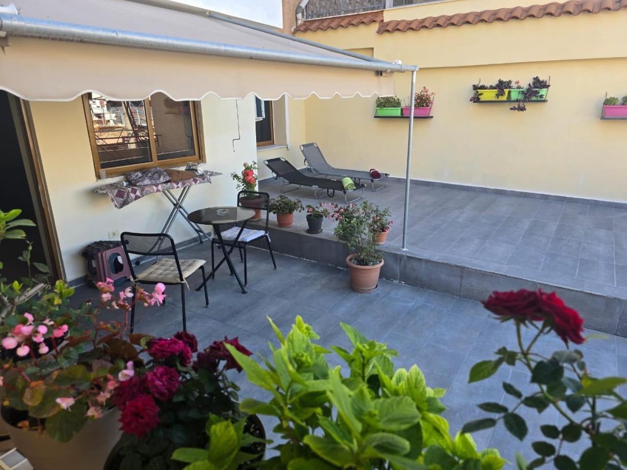 Saranda Beach Apartment Екстериор снимка